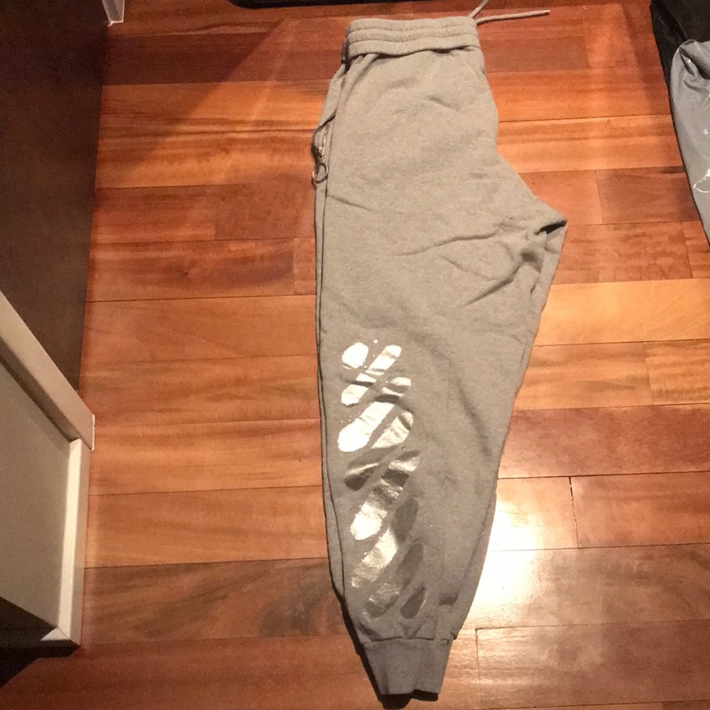 Men’s off-white sweatpants